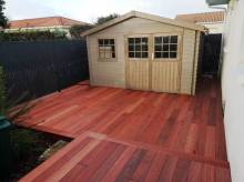 Terrasses bois dans le nord des landes